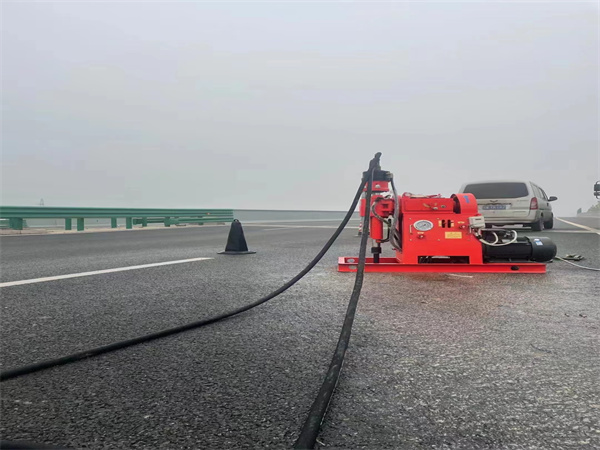 冷水江马路路基路面开裂下沉注浆加固灌浆