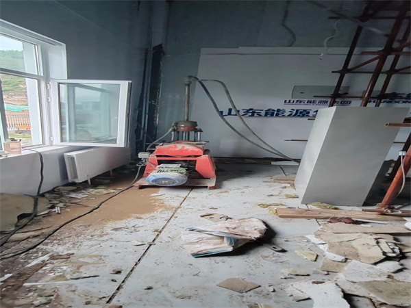 冷水江地基基础下沉墙体裂缝加固注浆顶升施工