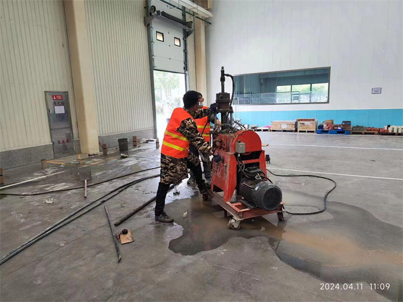 冷水江厂房地面下沉塌陷注浆加固施工